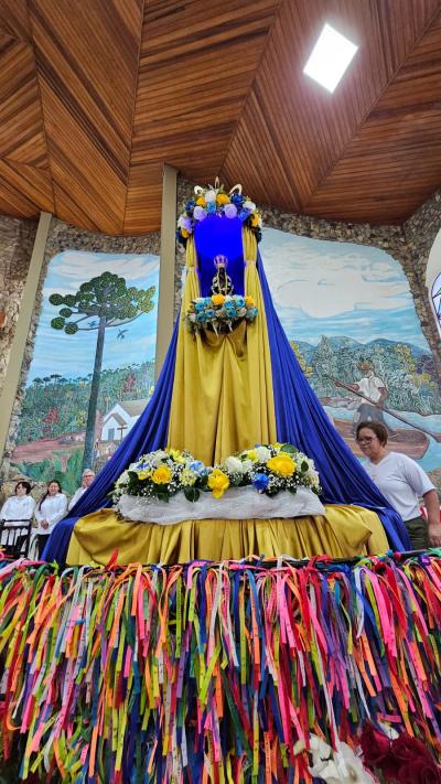 A Casa da Mãe Aparecida ficou pequena na segunda celebração da manhã em Laranjeiras do Sul